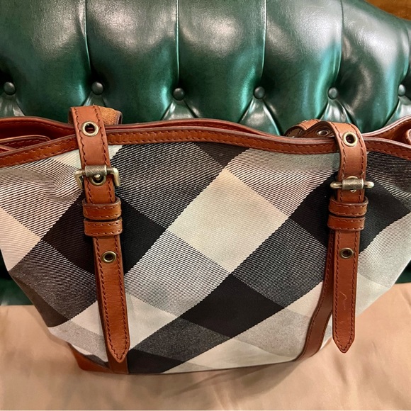 Burberry Tote Bag with dust bag in good condition. - Picture 3 of 7